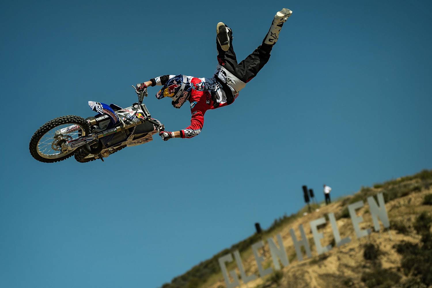 The biggest jumps in freestyle motocross video