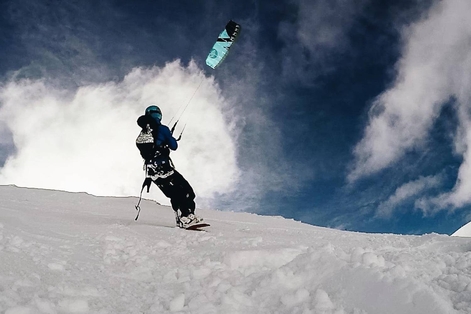 Flysurfing PEAK3 Video Red Bull Mountain kitesurf