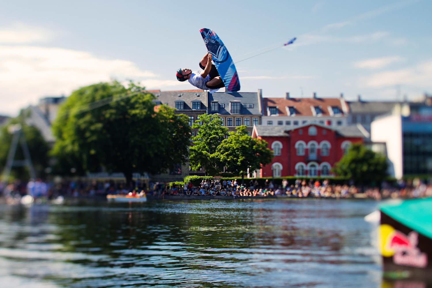 Red Bull Cope‘n’Waken Wakeboarding competition *video*