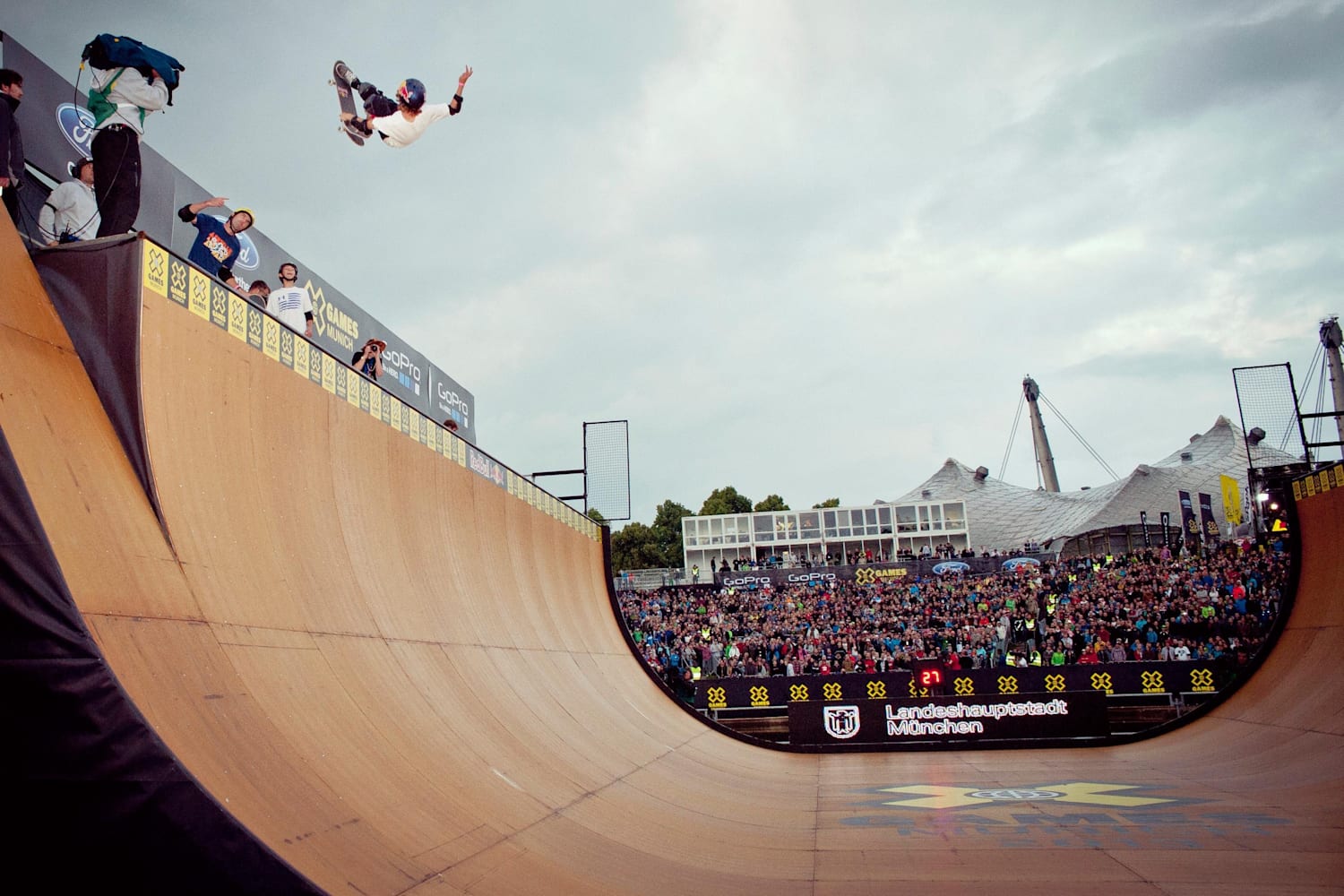 Tom Schaar - Full Rotation