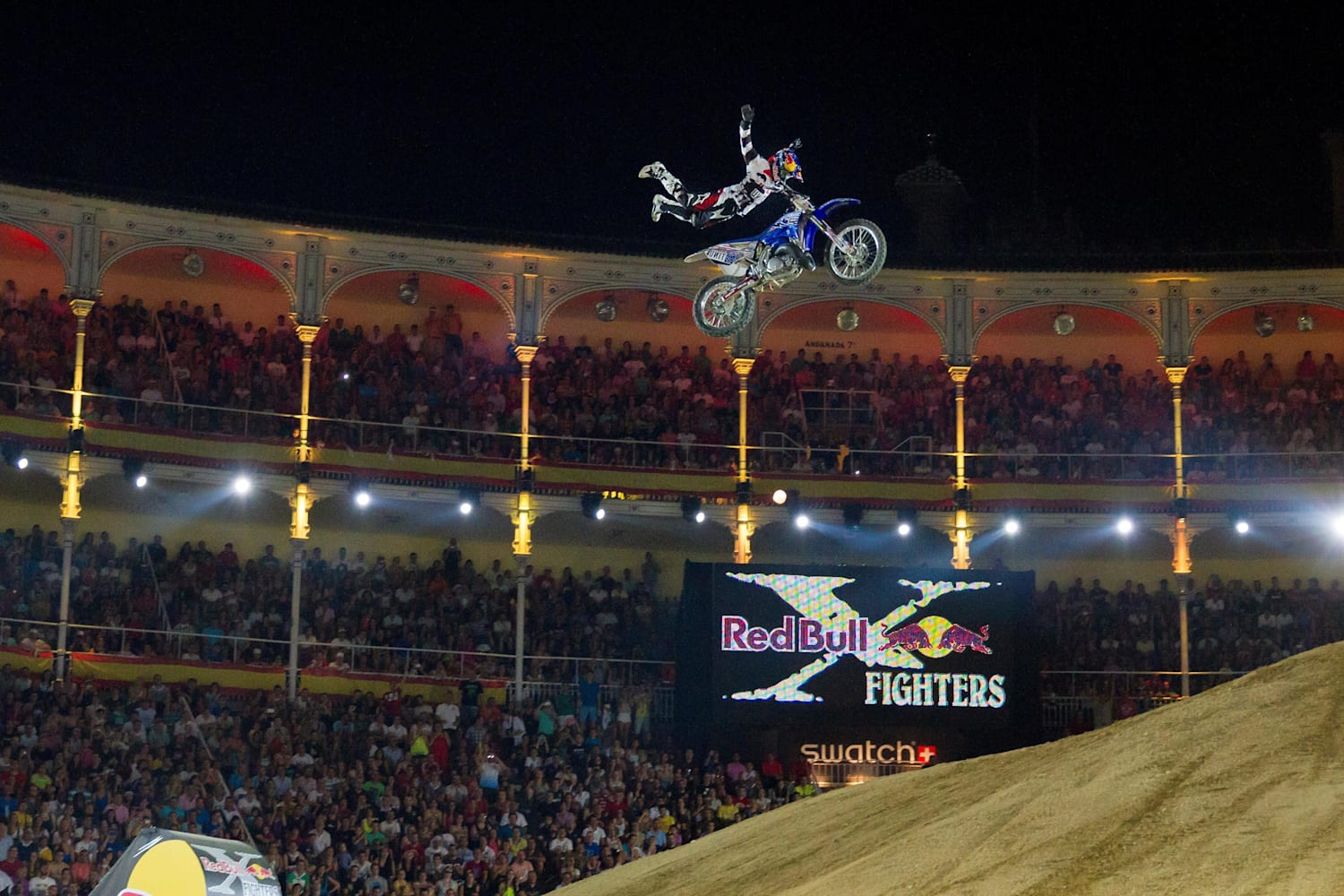 Video: Tom Pagès en el Red Bull X-Fighters, Madrid
