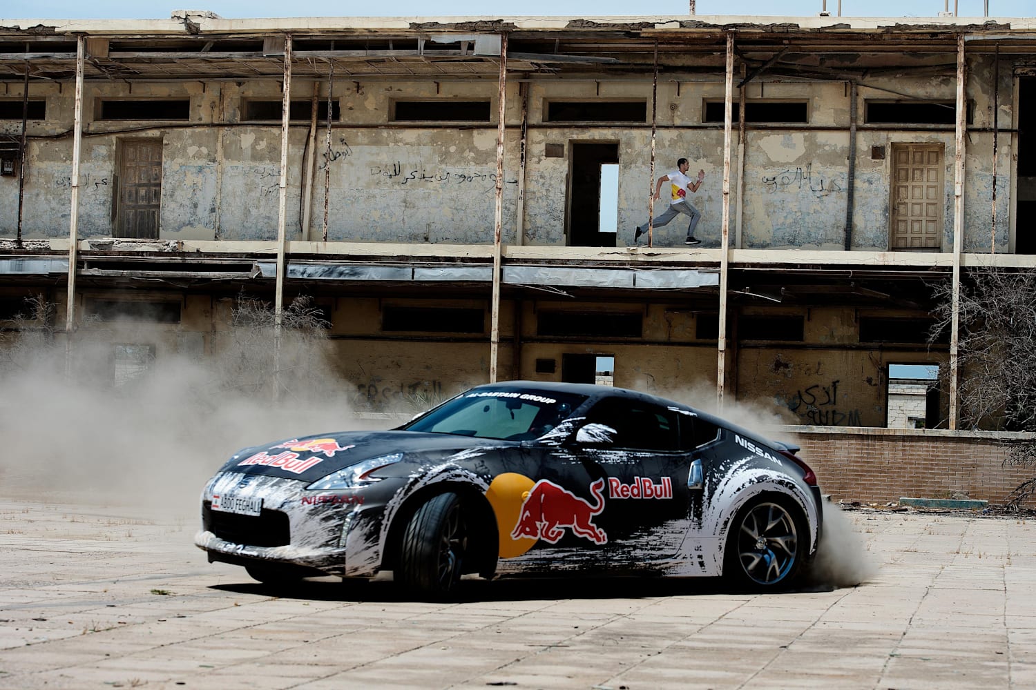 Drift-Racer Abdo Feghali gegen Freerunner in Failaka