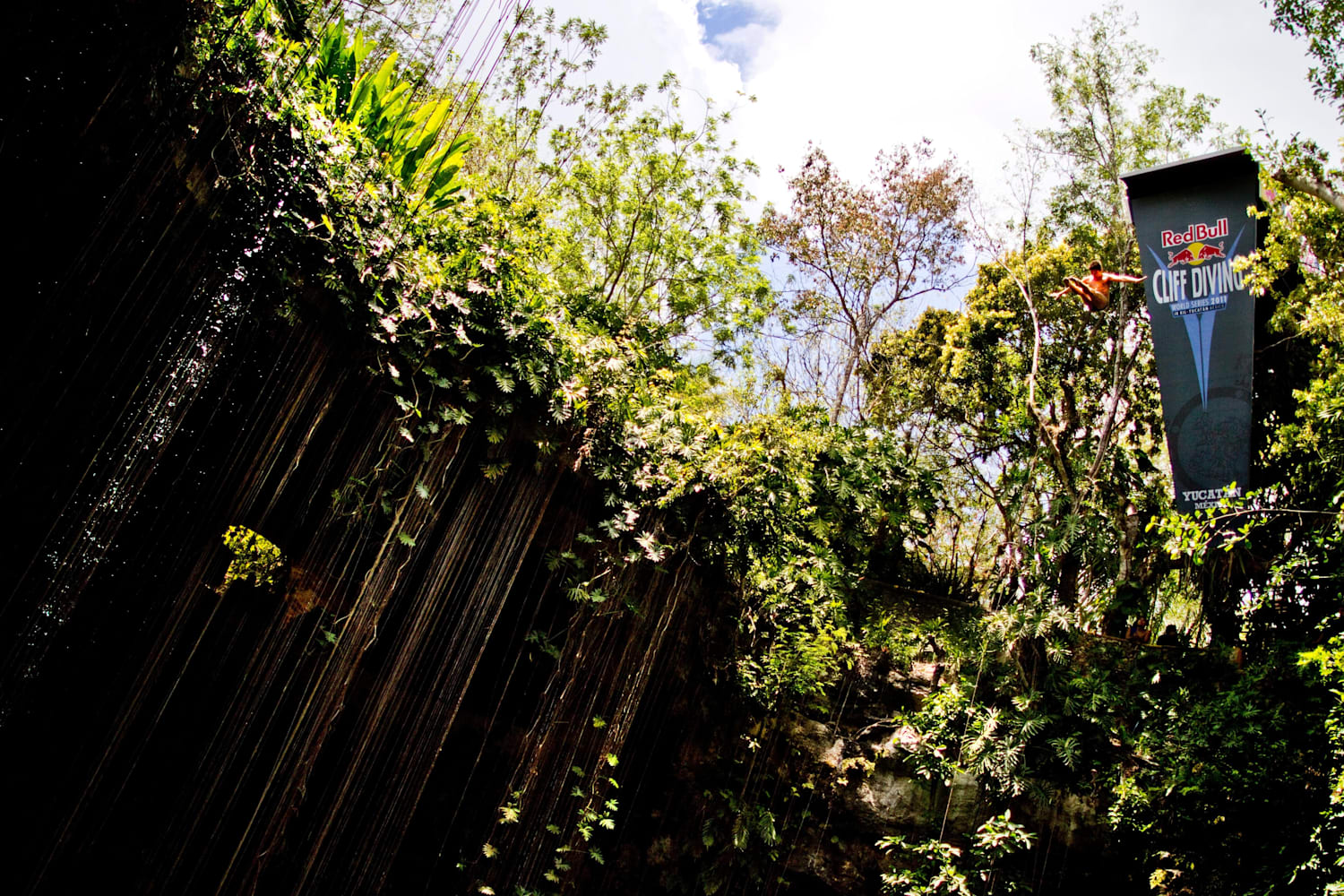 Red Bull Cliff Diving Yucatan 2014 preview vidéo