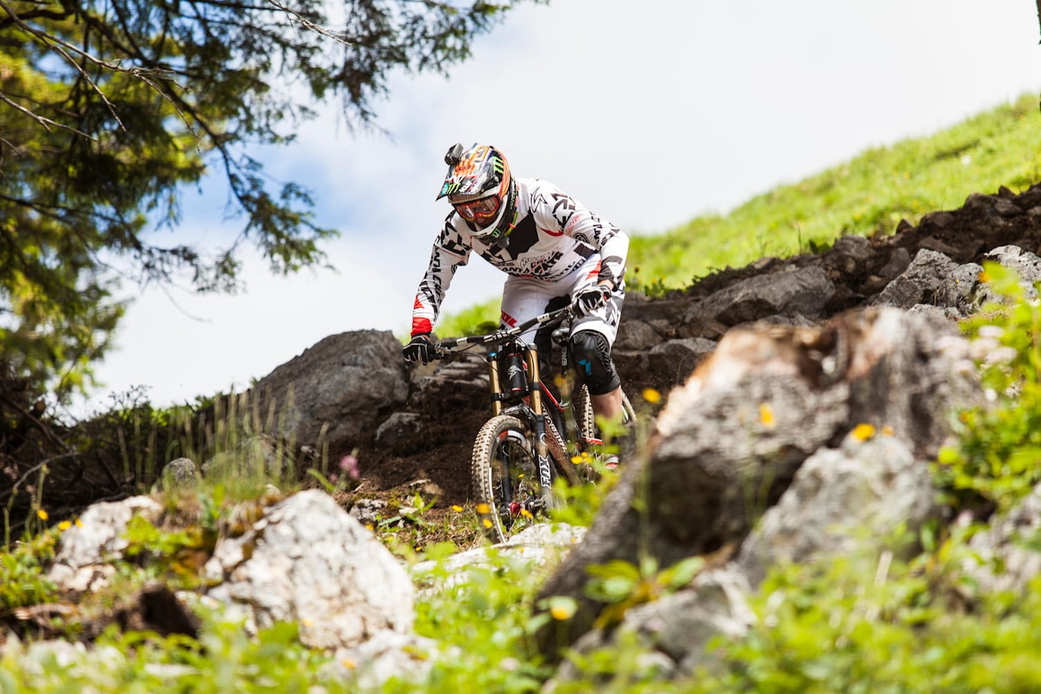 Como construir uma pista de downhill parte 2