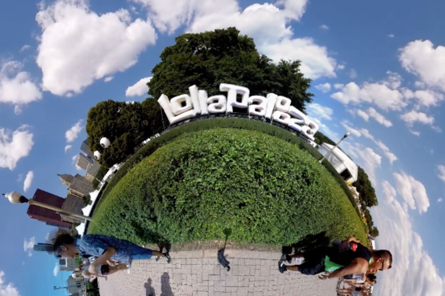 Take A Mind Bending 360 Degree Tour Around Lollapalooza