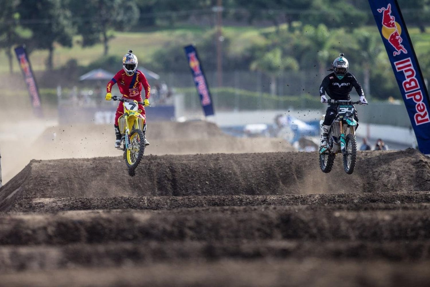 Red Bull Straight Rhythm Red Bull TV'de Canlı Yayında
