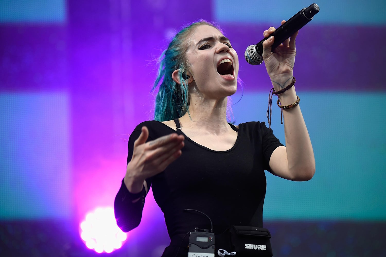Grimes Shares New Song Scream Art Angels Album