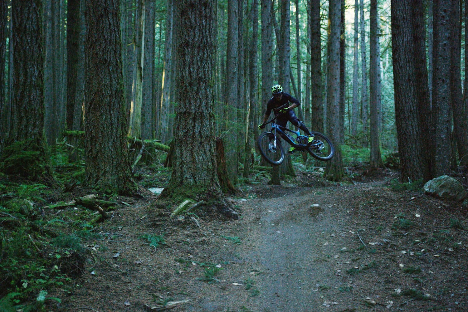 Yoann Barelli Cyclocross Bisikletiyle Aksiyon Videosu