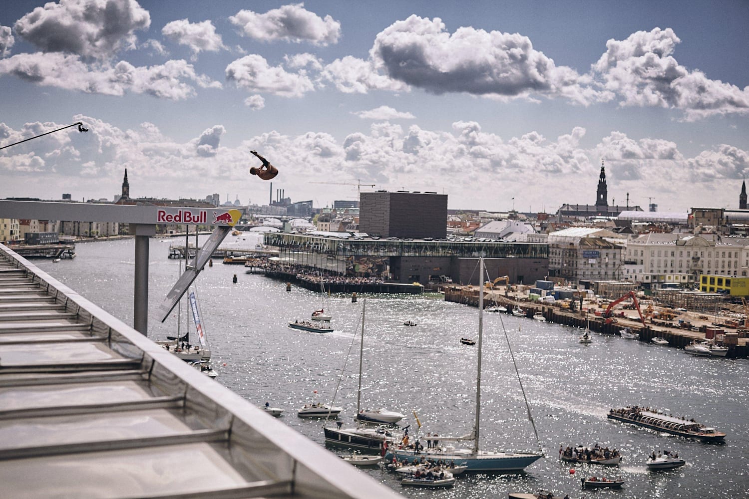 Guide: Få mest muligt ud af Red Bull Cliff Diving