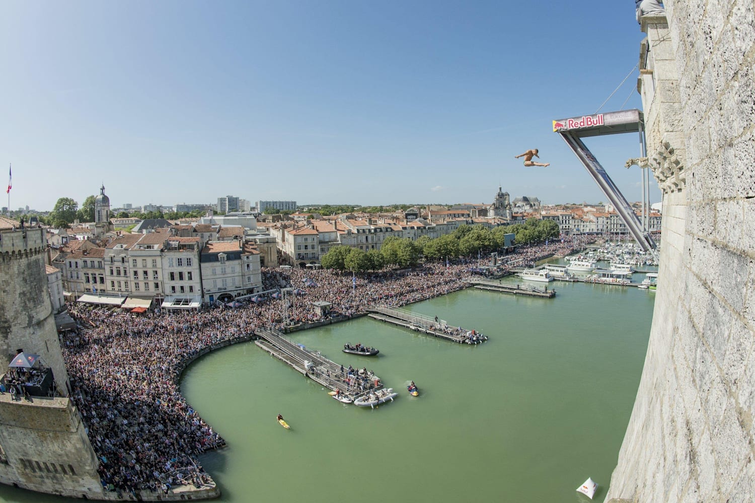 Red Bull Cliff Diving 2016 w La Rochelle - VOD!