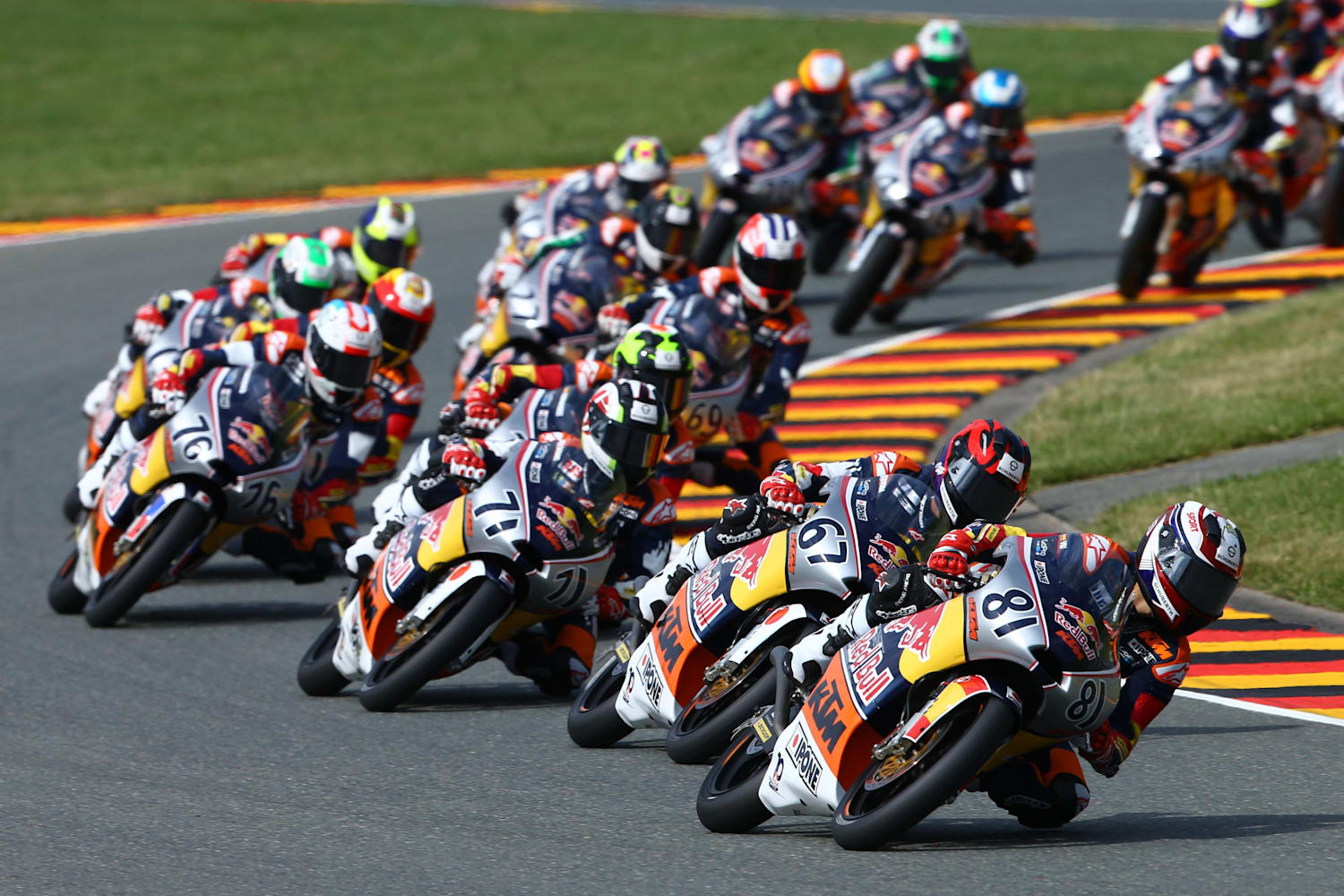 Red Bull Rookies Cup ¡mira el vídeo de sus 10 años!