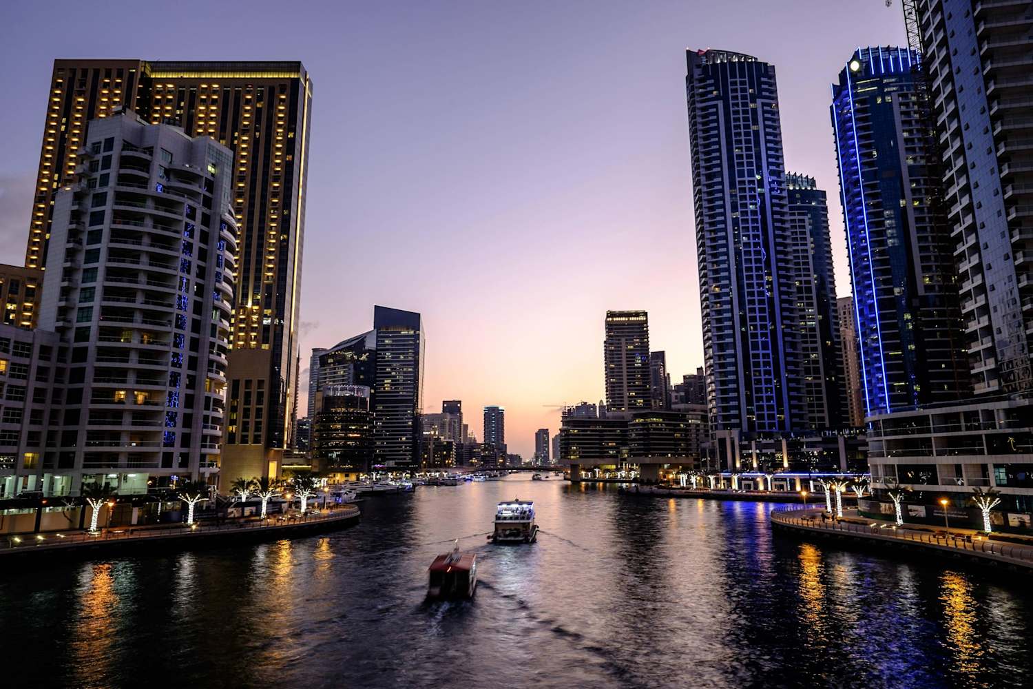 Red Bull Cliff Diving Finale pod reflektorima