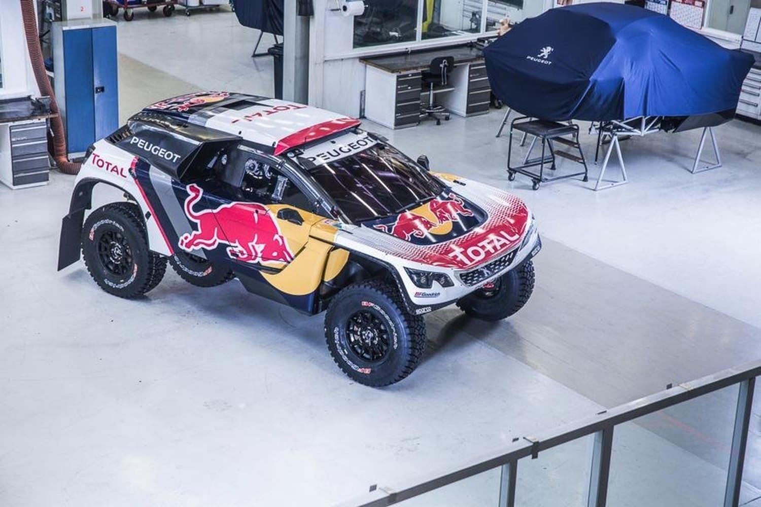 Peugeot 2008 Dakar Loeb Modèle Réduit 1/43 Peugeot 2008 DKR Dakar 2016 S. Loeb - Ixo/Altaya Neuf Modèle Réduit Peugeot Dakar