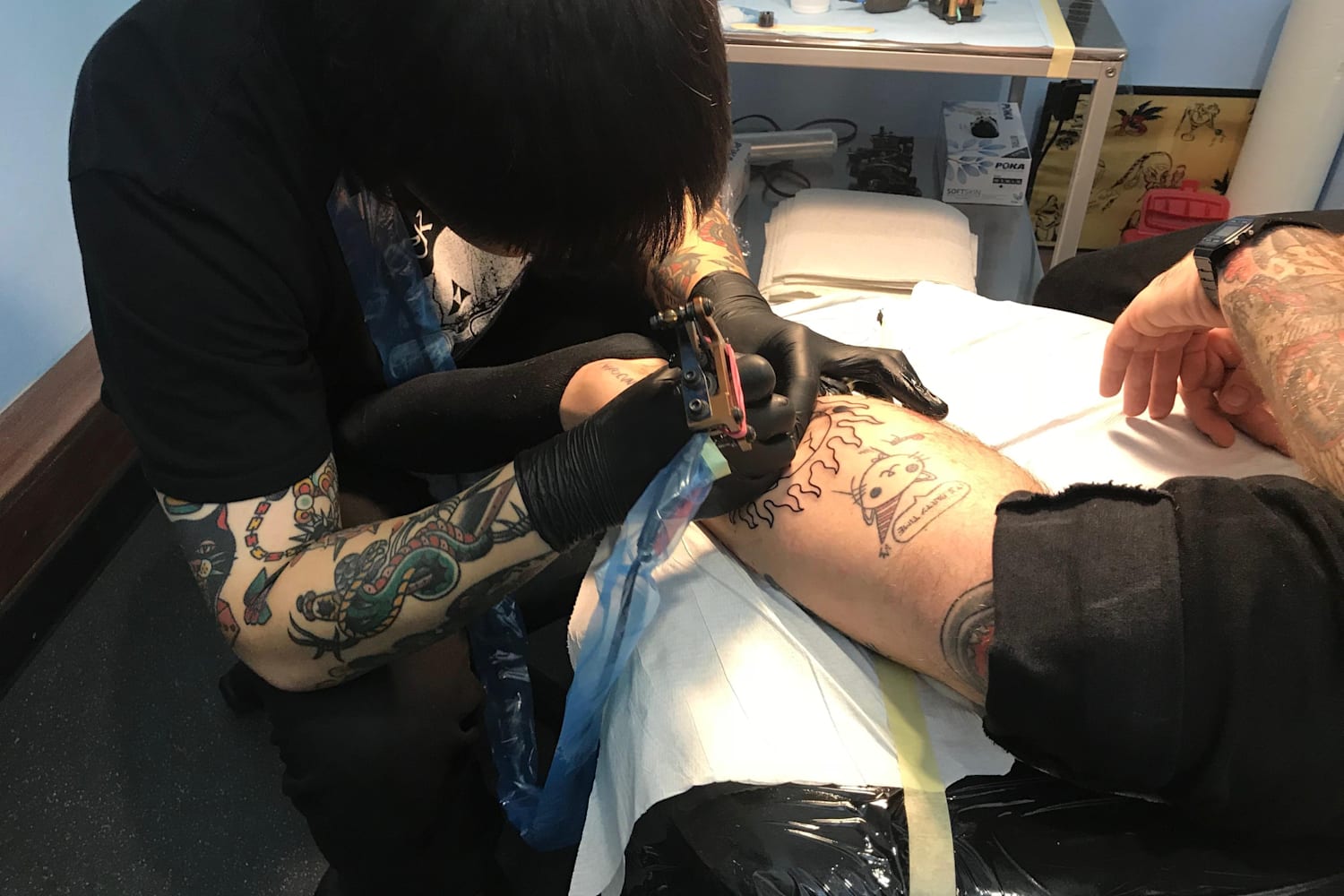 Un Tatuator Din Singapore A Invatat Meserie In Romania