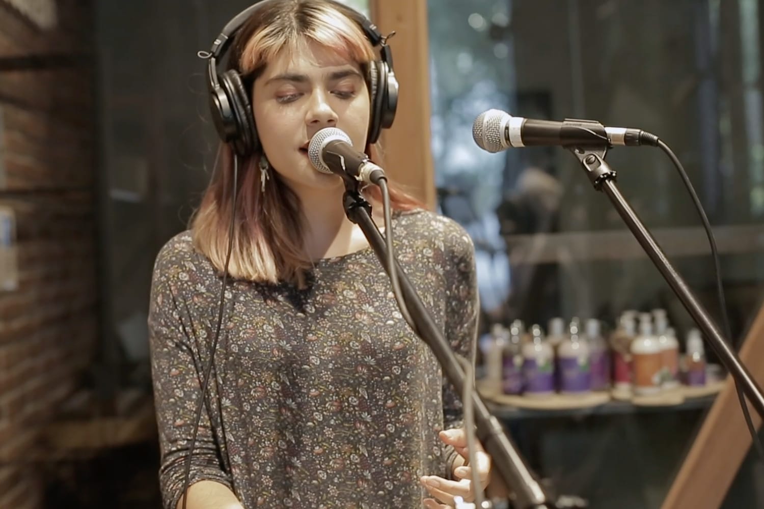 Dulce y Agraz Bajo tus ojos (live)