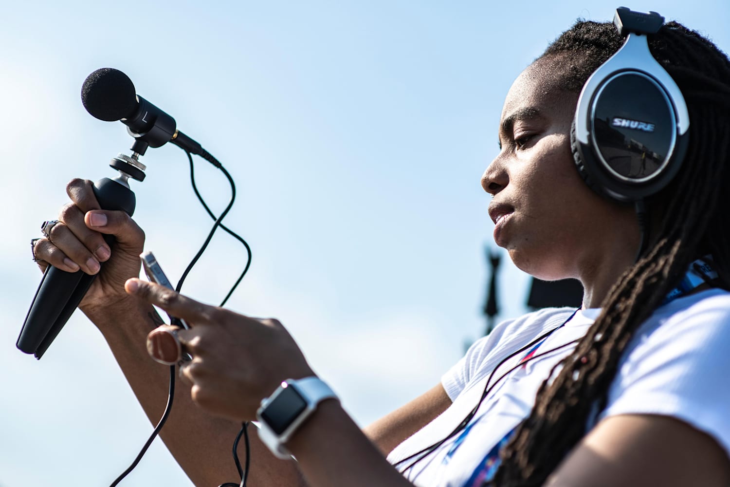 Shy One Beat Maker Creates Track From Air Sounds