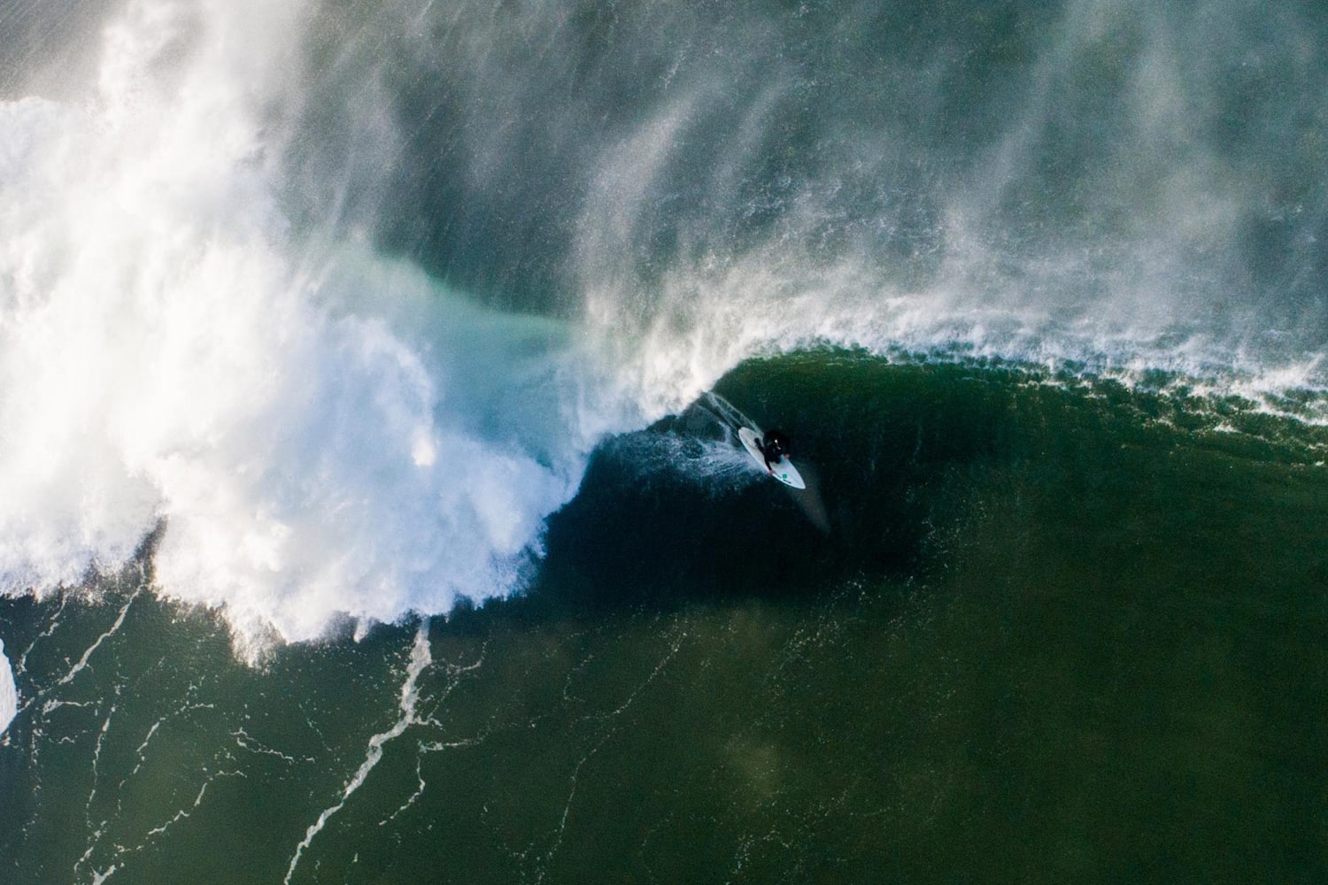 Donegal big wave surfing Watch the Irish winter swell