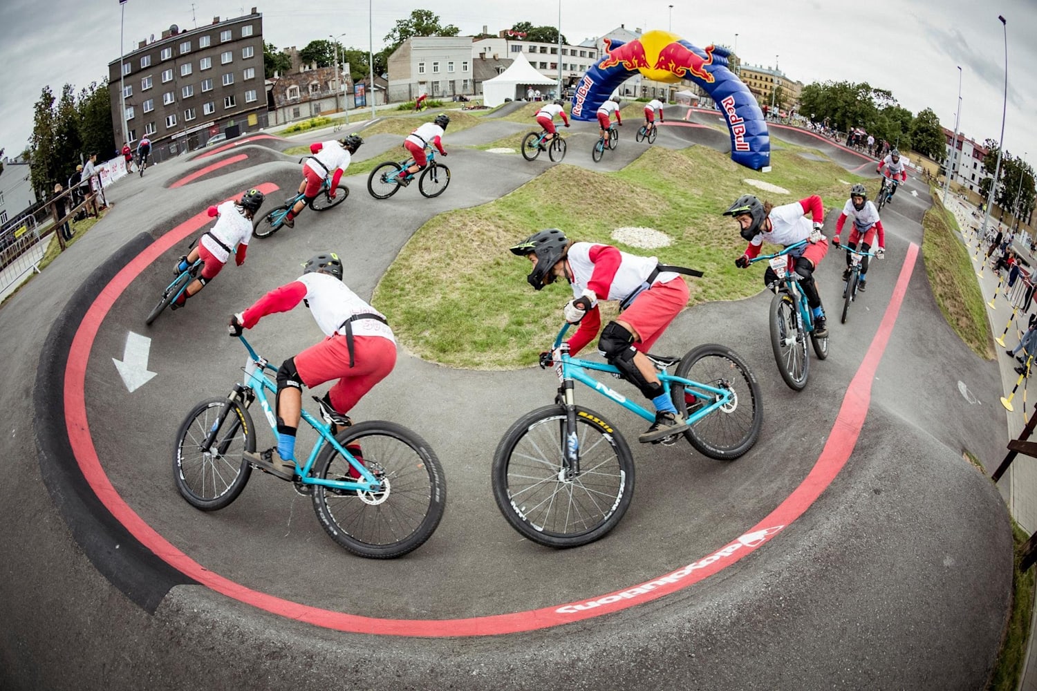 Red Bull Pump Track 2019 posms Rīgā: Fotogrāfijas