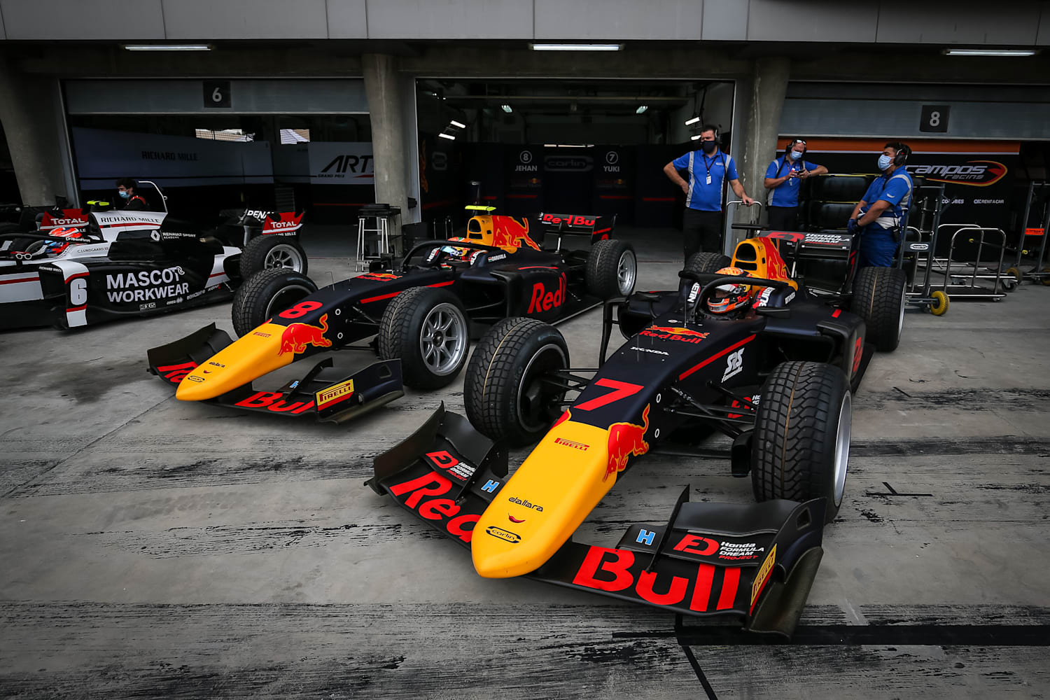 Title on the line in Bahrain as sun sets on F2 season