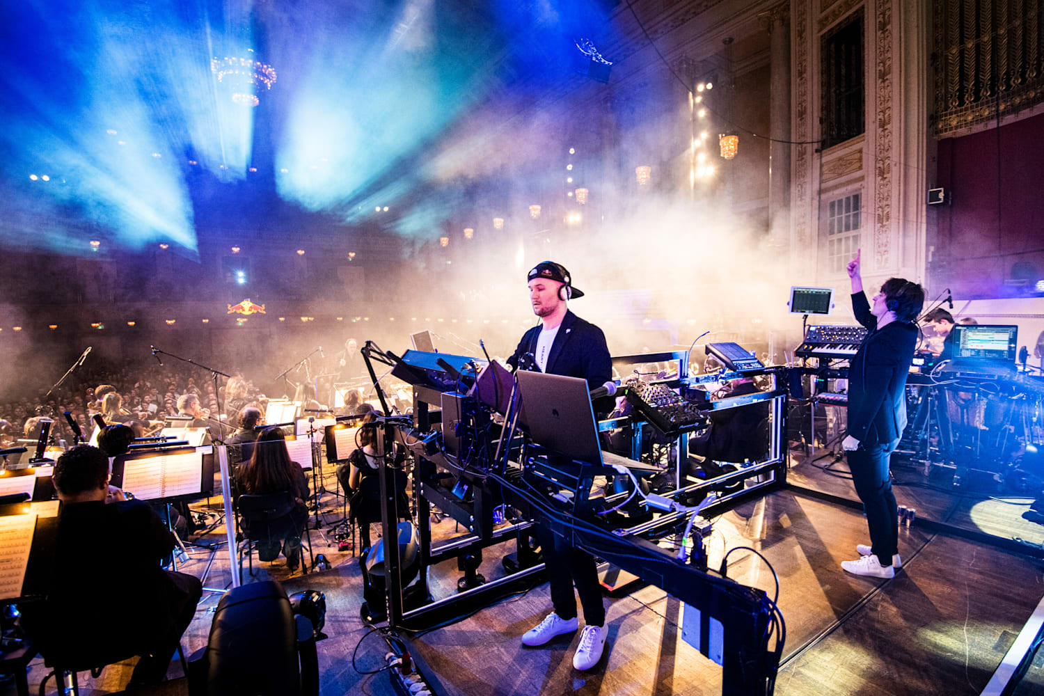 Red Bull Symphonic » TV-Dokumentation & Live-Album