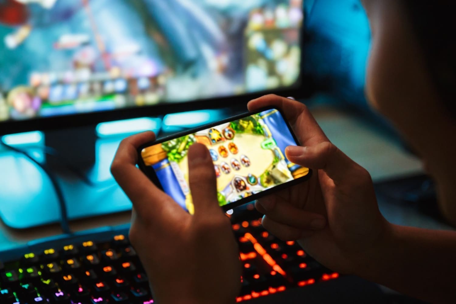 Top 10 Cross Play Games To Play With Friends And Family Remotely