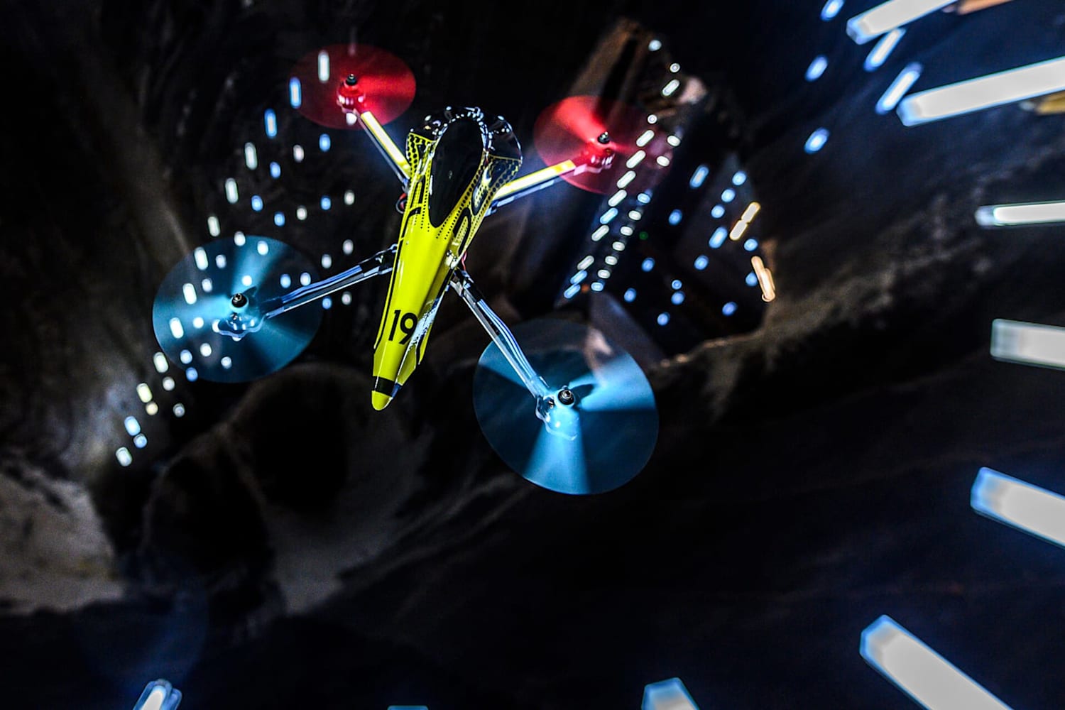 Quad Force One精湛表現震撼無人機競賽世界