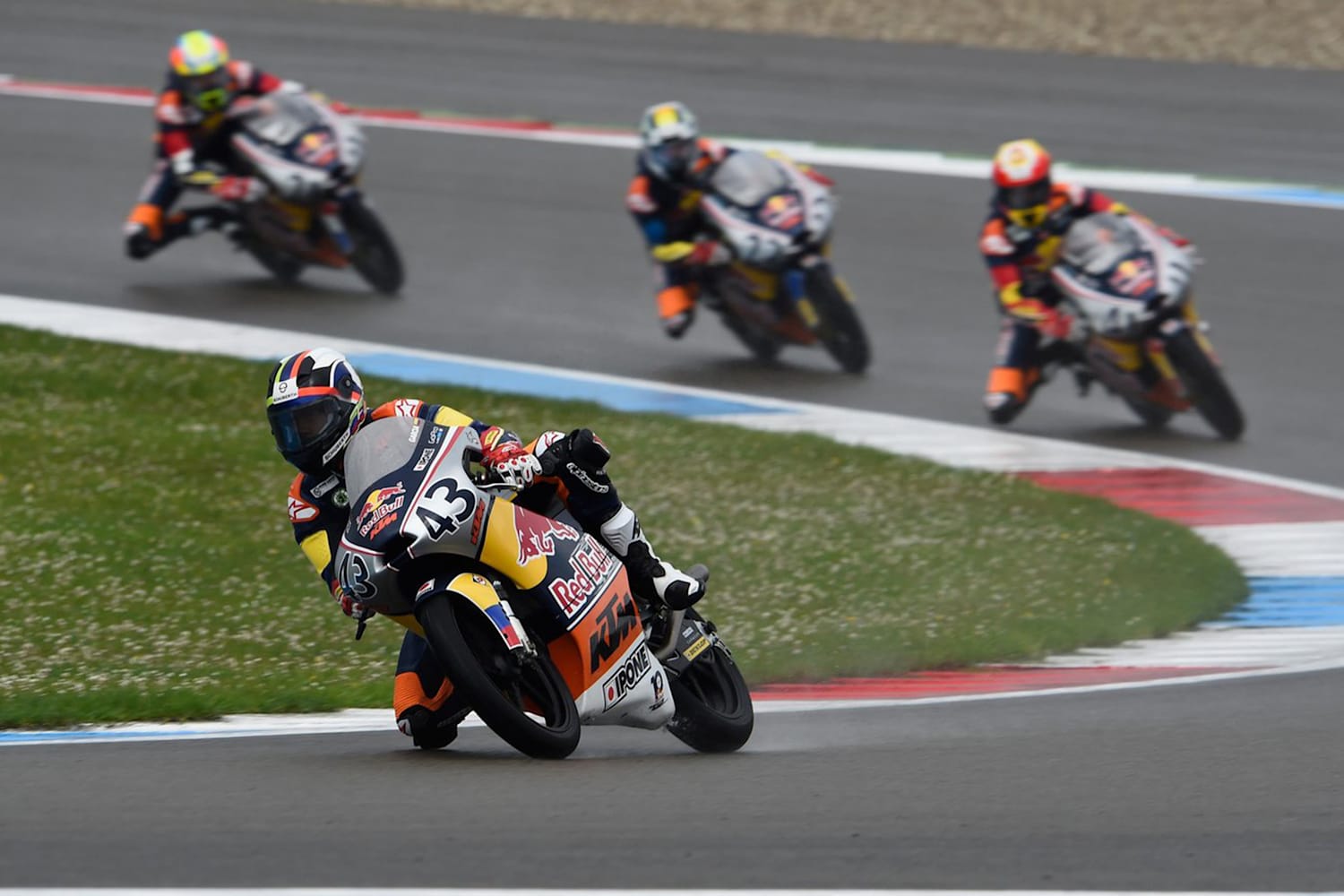 ktm red bull rookies cup