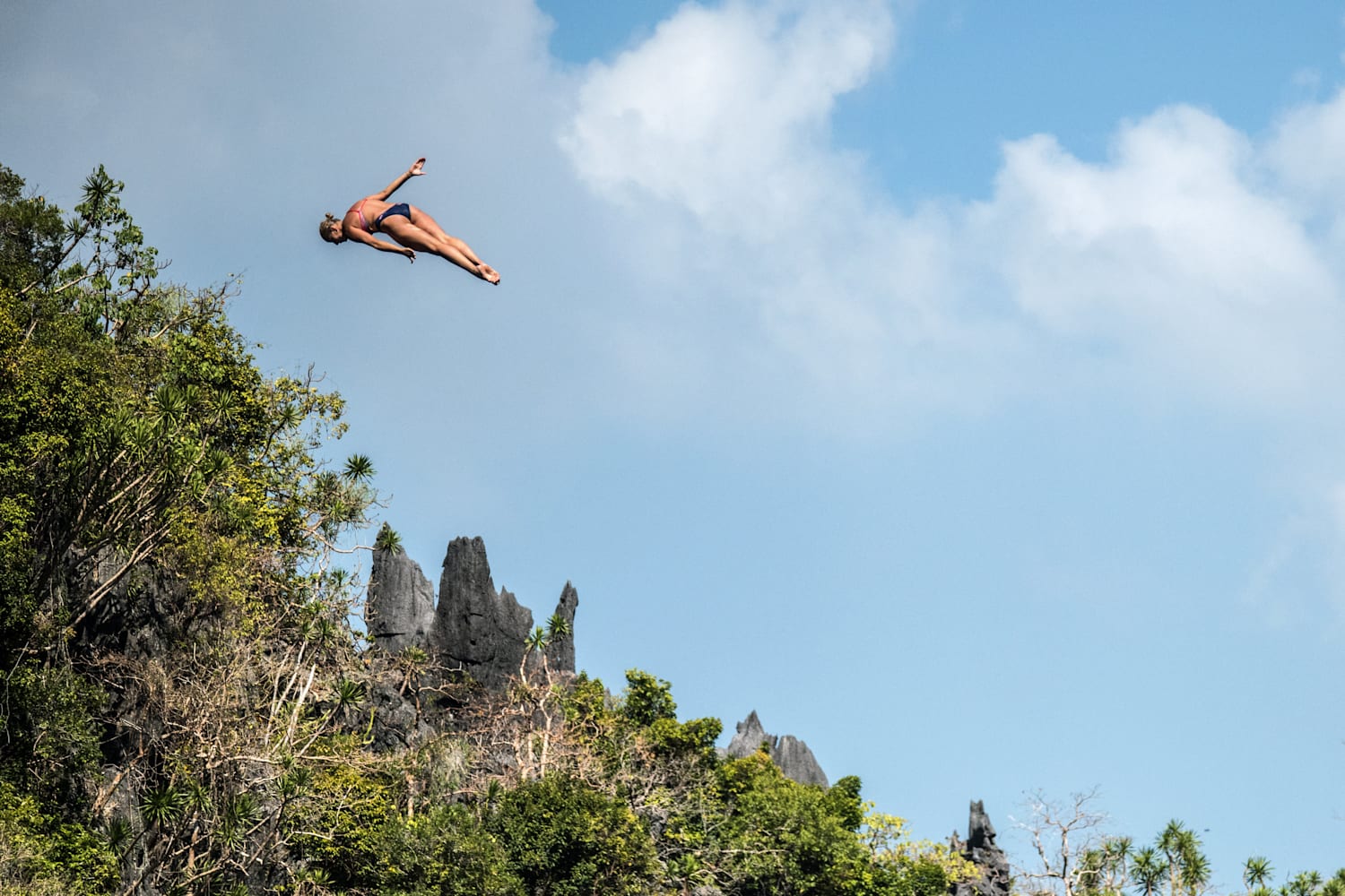 Red Bull Cliff Diving El Nido Women's winning dive