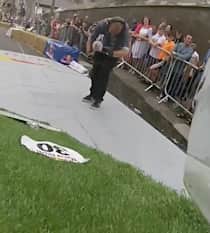 Red bull box sale cart race 2016