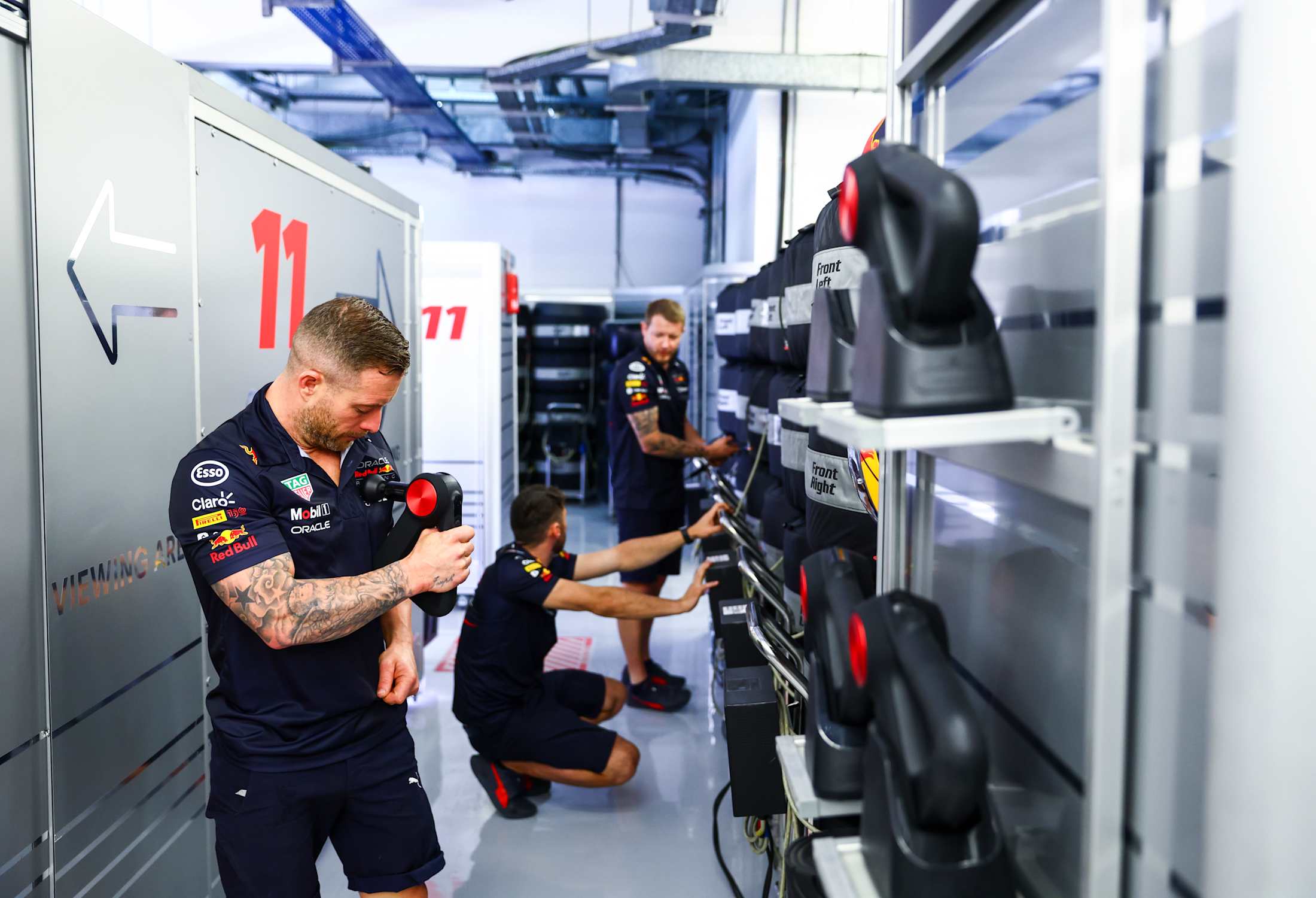 【爆売り！】 Oracle Red Bull Racing 快適グッズ・旅行小物