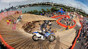 Competitors round the wall ride at the Red Bull City Scramble in Auckland