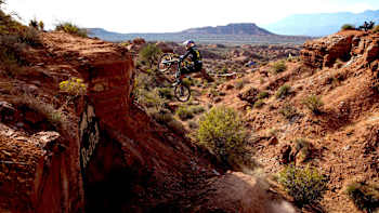 Gee Atherton en el Red Bull Rampage en 2012.