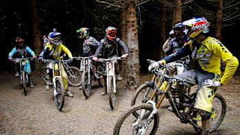 Rachel and Gee talk dirt with the group