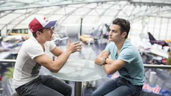 Marc Márquez e Dani Pedrosa all'Hangar 7