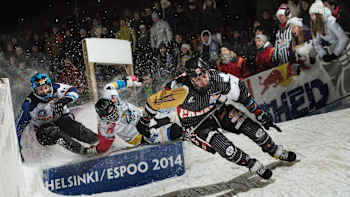 Scott Croxall en el Red Bull Crashed Ice en 2014