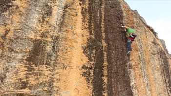 Chris Sharma juste avant de chuter
