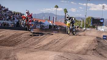 Ryan Dungey vs James Stewart en motocross au Straight Rhythm.