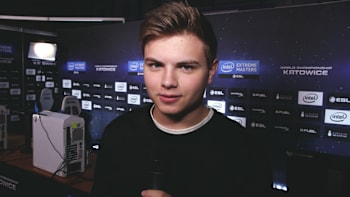 An image of Kjaerbye being interviewed