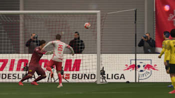 Dani Olmo, jugador del RB Leipzig, marcando un gol en FIFA 22.