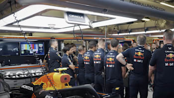 the-f1-2025-title-fight-heats-up-in-mexico-behind-the-charge