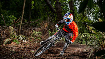 AP-1JWR1BK1N1W11-featureMedia