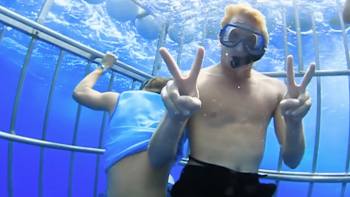 AP-1M5XY4E6S2111-featureMedia