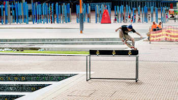 AP-1M5XVGS692112-featureMedia