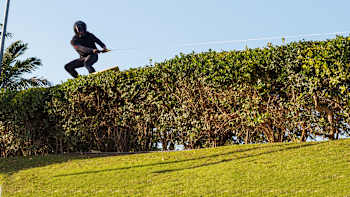 AP-1M5XVAMJN2111-featureMedia