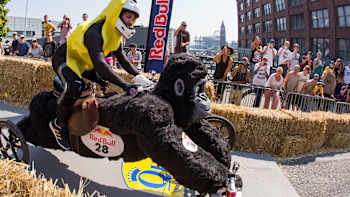 AP-1M1HM66CD2111-featureMedia