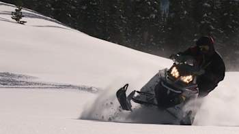 AP-1M1HUKEUN2111-featureMedia