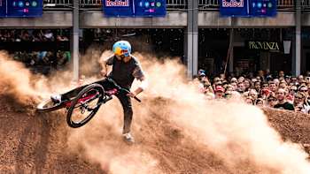 AP-1M1HX6WND2111-featureMedia