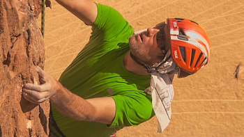 AP-1M1HMA81D2111-featureMedia