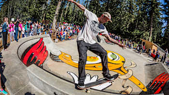 AP-1M1HURRMD2111-featureMedia