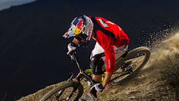 AP-1M5XX152W2111-featureMedia